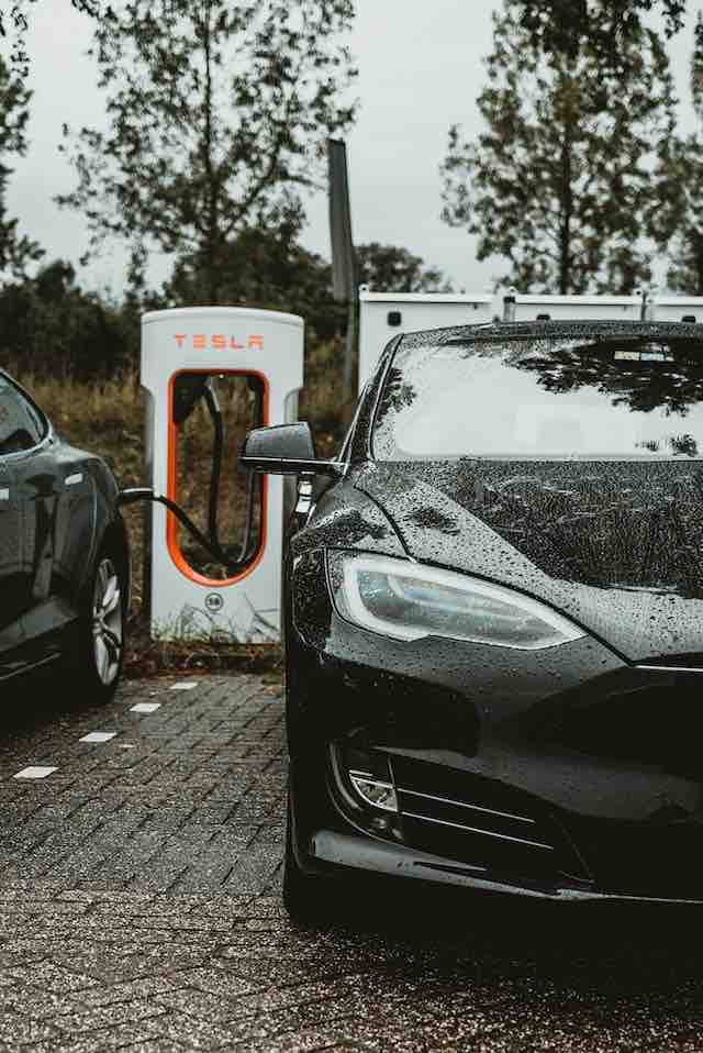 Ford and Tesla’s Historic Superchargers Deal Ignites a 7% Share Boost