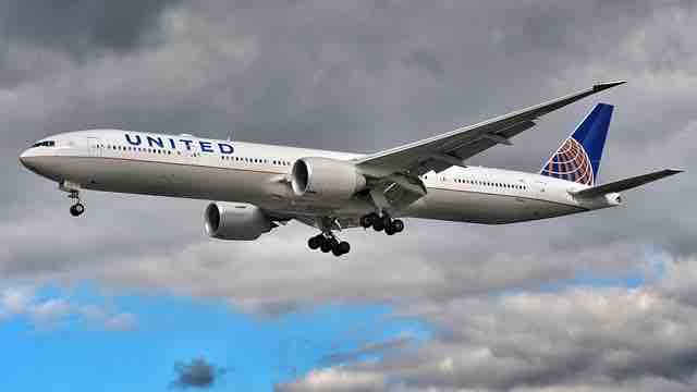 United Airlines Hiring 15,000 Staff for Busy Summer Season