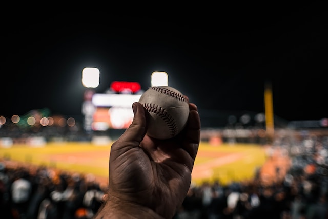 Dominant Giants Seek to Extend Winning Streak in Clash Against Padres