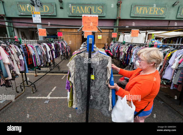 Exploring Glasgow’s Barras Market: A Captivating Photo Exhibition