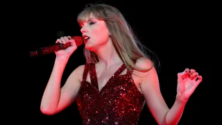 Reliving Taylor Swift’s Unforgettable Moments at Soldier Field