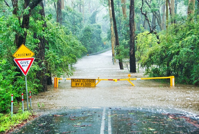 US Weather Update: Flash Floods in the Northeast as Heatwave Intensifies