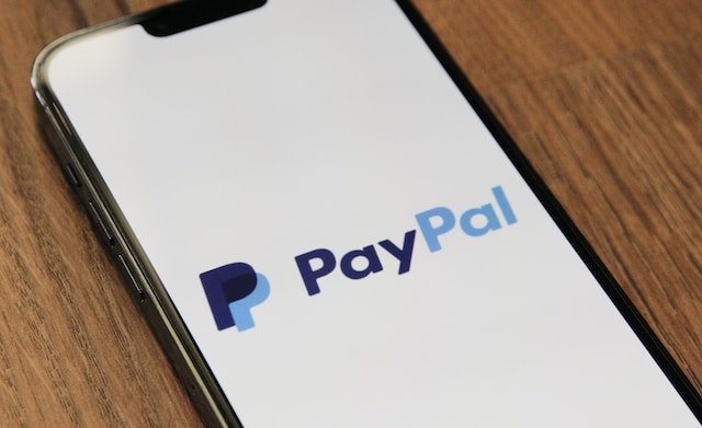 PayPal Suspends Cryptocurrency Sales in the UK Until 2024