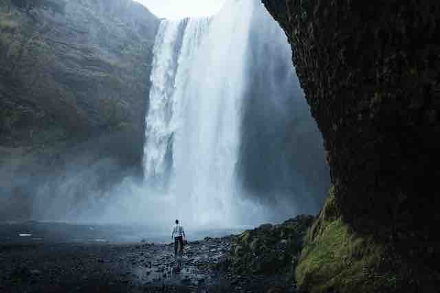 Daring Picnic Adventure: Dining 295ft Above Thundering Waterfall