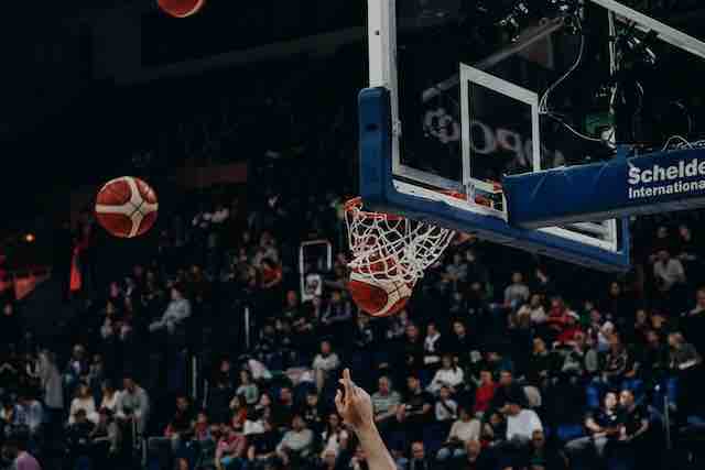 Luka Doncic Ejection: Shai Gilgeous-Alexander Leads Canada to Semis