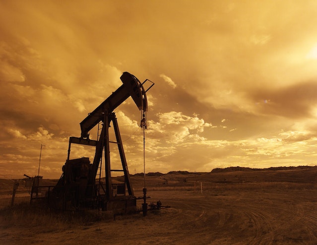 Oil Prices Surge Amidst Tight Supply Despite Macroeconomic Concerns