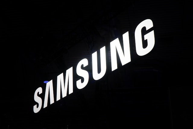 Samsung Chief Upset Over Mobile Division Copying Appleâ€™s Design